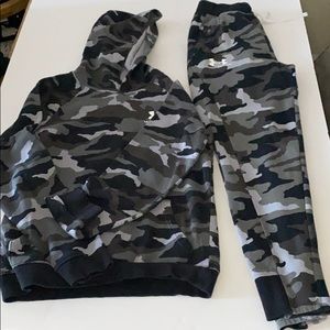 Under Armour  Camo Hoodie & Warm Up Pant
